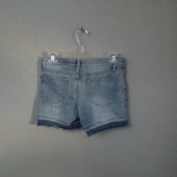 Vigoss Blue and White Jean Shorts Distressed Casual Style Size 16 ( Box HQ ) - Picture 2 of 3